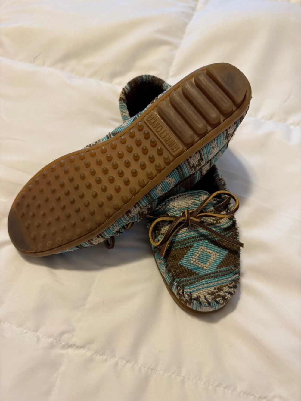 Minnetonka  Womens Size 9 Baja Moccasin Aztec Tribal Print Blue and Brown - Picture 6 of 8